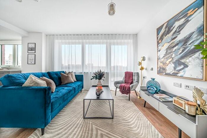 2 Bedroom Apartment To Rent In St Pauls Road Barking, IG11