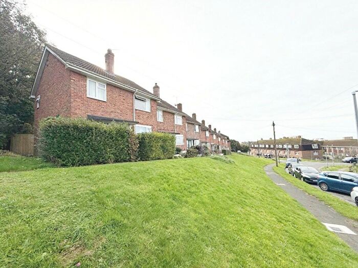 3 Bedroom End Of Terrace House To Rent In Craven Road, BN2