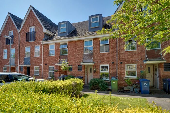 3 Bedroom Town House To Rent In Linton Close, Eaton Socon, St Neots, PE19