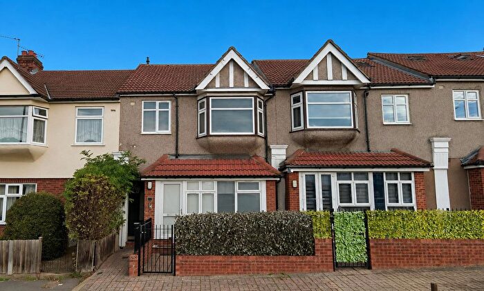 2 Bedroom Flat To Rent In Hornchurch Road, Hornchurch, RM11