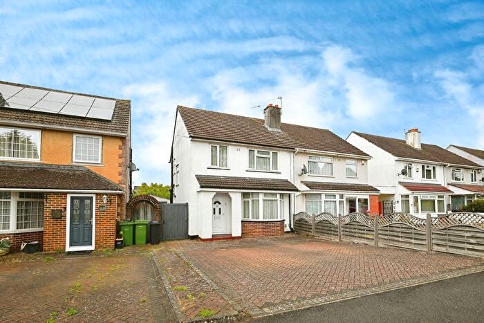 3 Bedroom Semi-Detached House For Sale In Hereford Road, Maidstone, Kent, ME15