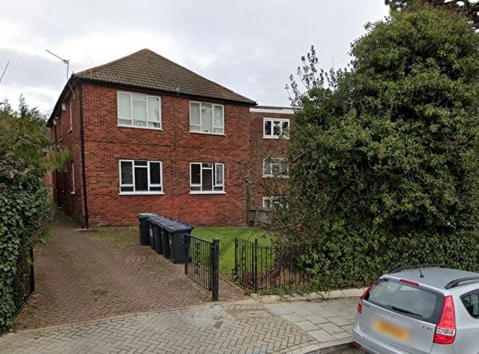 1 Bedroom Flat To Rent In Ravensbourne Park Crescent, London, SE6