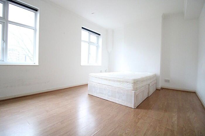 2 Bedroom Flat To Rent In Haberdasher Place, London, N1