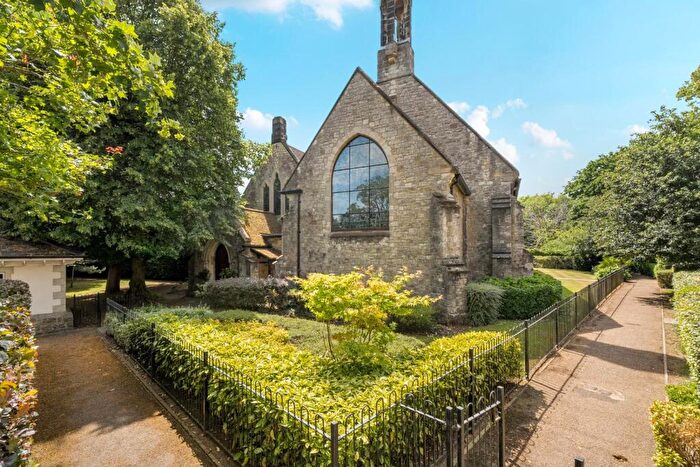 3 Bedroom Semi-Detached House For Sale In The Chapel, Fennel Close, Maidstone, ME16