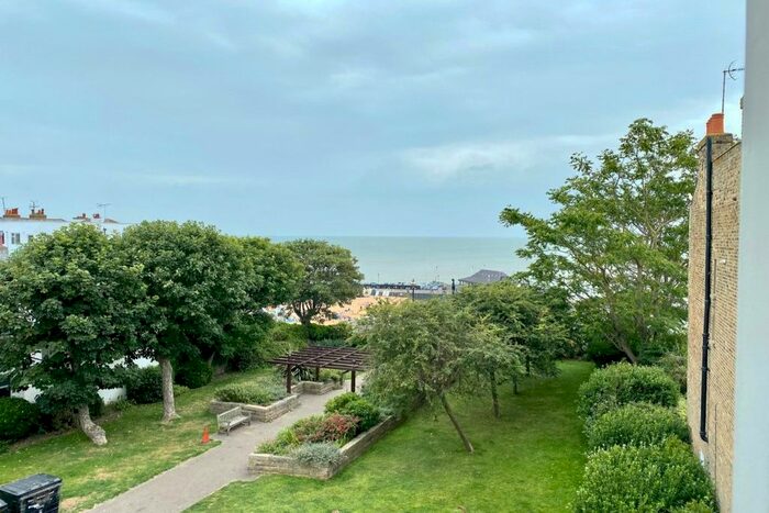 3 Bedroom Flat To Rent In Albion Street, Broadstairs, Kent, CT10