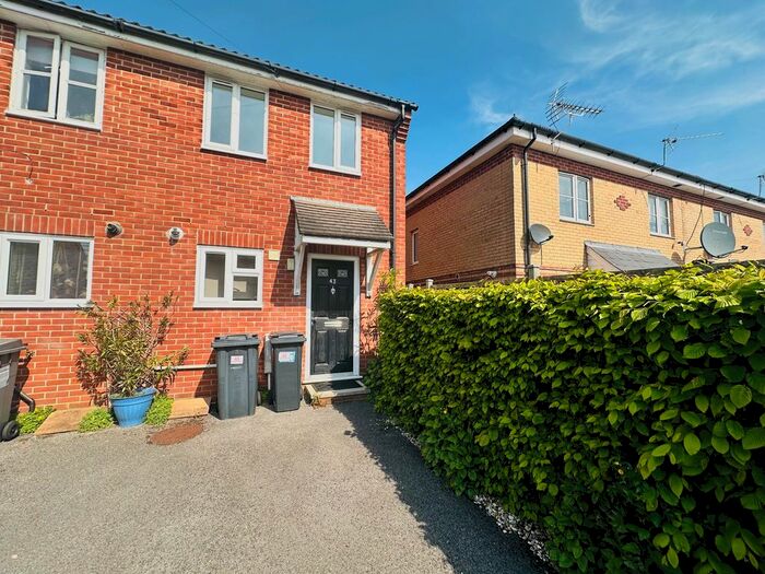 2 Bedroom Semi-Detached House To Rent In Stanley Road, Bournemouth, BH1