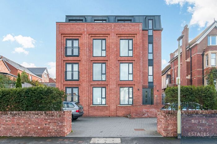 2 Bedroom Flat For Sale In Spicer Road, Exeter, EX1
