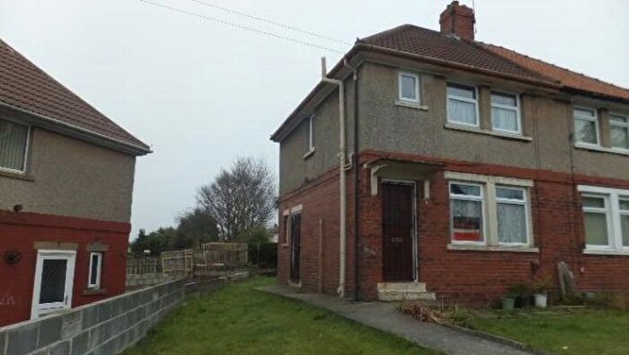 3 Bedroom Semi-Detached House To Rent In Galsworthy Avenue, Bradford, BD9