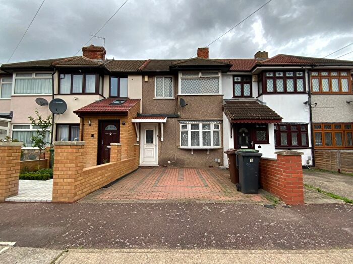 3 Bedroom Terraced House To Rent In Oval Road South, Dagenham, RM10
