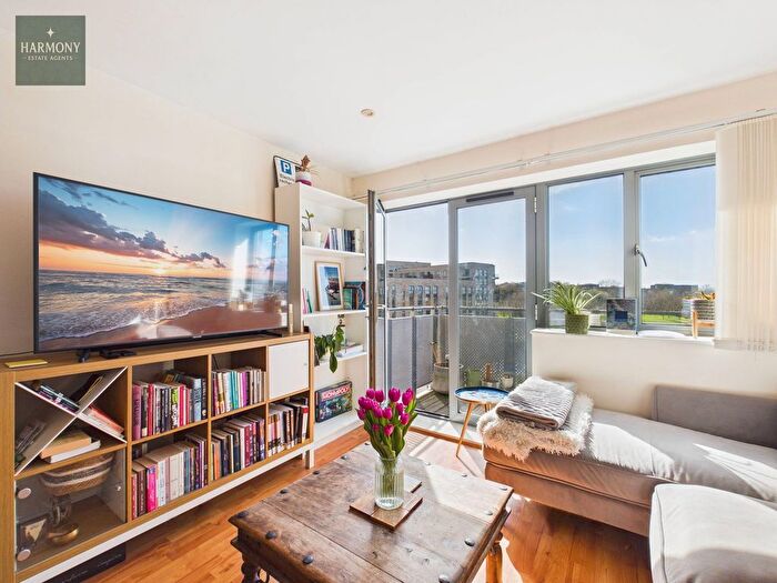 1 Bedroom Flat For Sale In Agate Close, Aqua House Agate Close, NW10