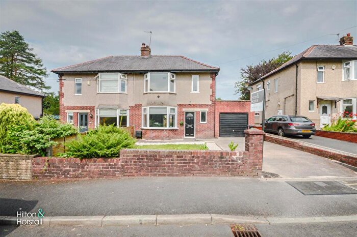 3 Bedroom Semi-Detached House To Rent In Grange Avenue, Barrowford, BB9