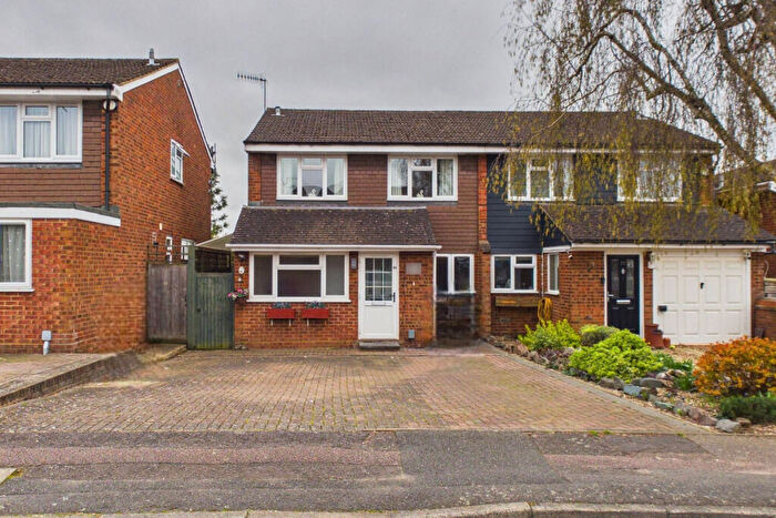 4 Bedroom Semi Detached House For Sale In Marriotts Way, Hemel Hempstead, HP3