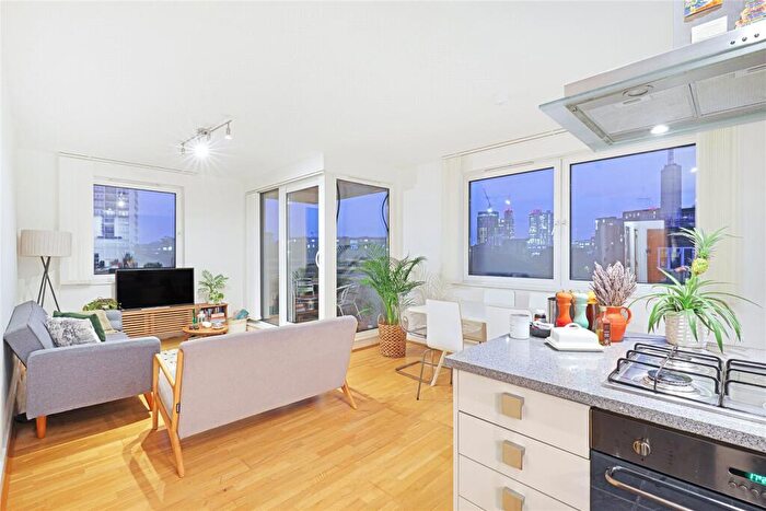 2 Bedroom Flat To Rent In The Graphite Apartments, Provost Street, N1