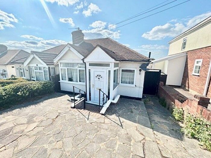 2 Bedroom Bungalow To Rent In Fontayne Avenue, Romford, RM1