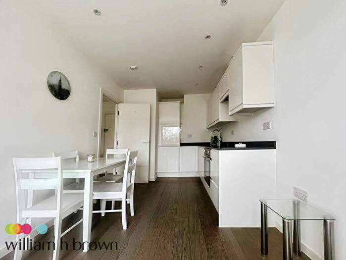1 Bedroom Apartment To Rent In Hubert Road, Brentwood, CM14