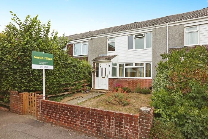 3 Bedroom Terraced House For Sale In Canterbury Avenue, Southampton, Hampshire, SO19