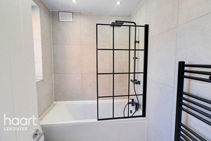 3 Bedroom Terraced House For Sale In Battenberg Road, Leicester, LE3