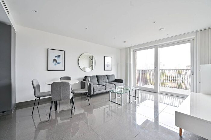 1 Bedroom Flat For Sale In Blackfriars Road, Elephant And Castle, London, SE1