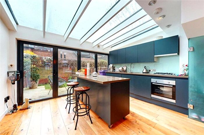 3 Bedroom Terraced House To Rent In Gascoigne Place, Bethnal Green, London, E2