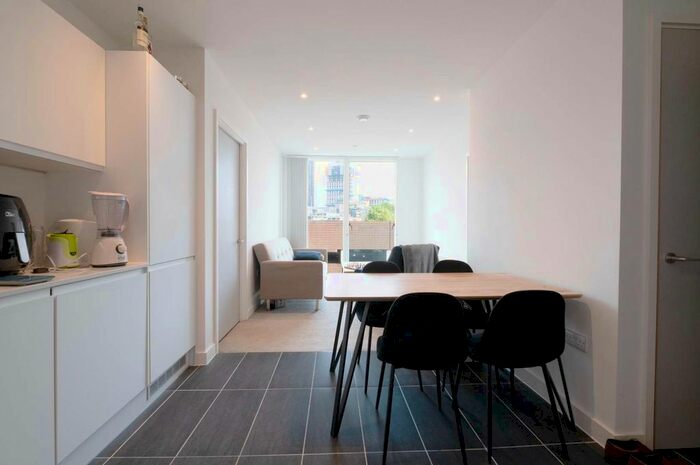 2 Bedroom Flat To Rent In Tib Street, Manchester, Greater Manchester, M4