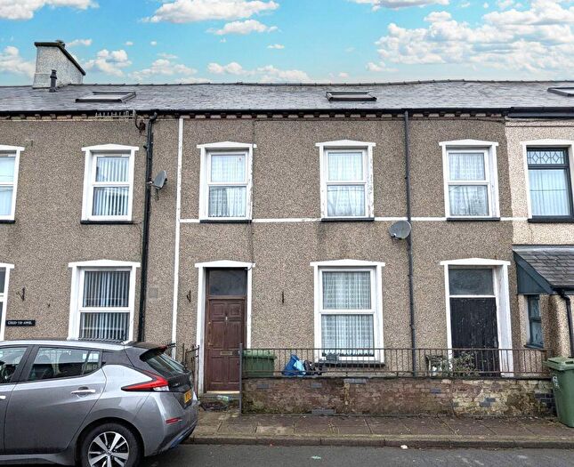 5 Bedroom Terraced House For Sale In Dorvil Road, Blaenau Ffestiniog, LL41