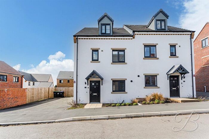 4 Bedroom Semi-Detached House To Rent In Lamblit Close, Forest Town, NG19