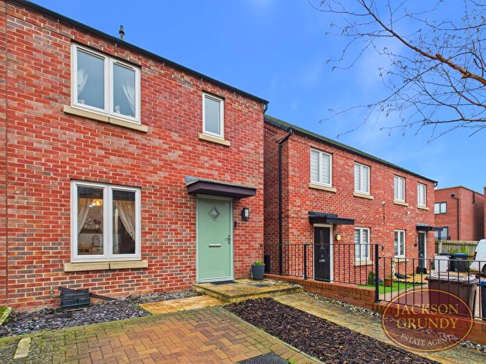 2 Bedroom End Terrace House For Sale In Hever Close, Marina Gardens, NN5