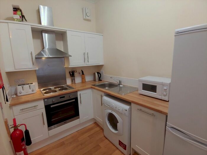 2 Bedroom Flat To Rent In Upper Craigs, Stirling Town, Stirling, FK8