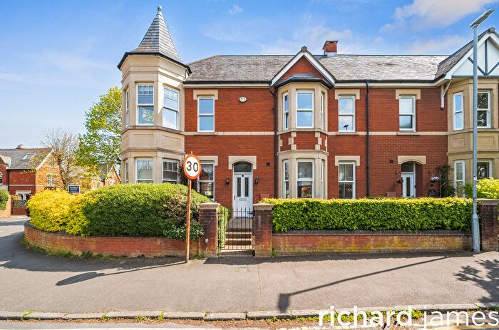 3 Bedroom Terraced House For Sale In St James Terrace, Old Town, Swindon, SN1