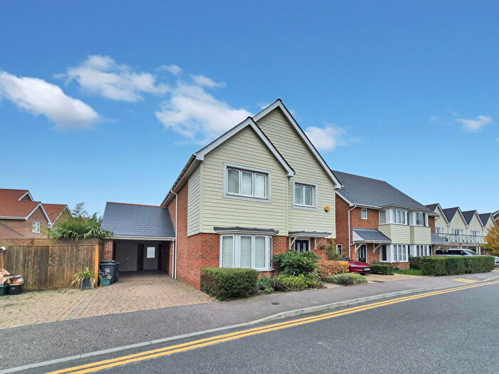 4 Bedroom Detached House To Rent In Maccowan Avenue, Holborough Lakes, ME6