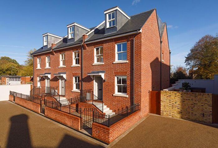 4 Bedroom Terraced House To Rent In St. Johns Place, Canterbury, CT1