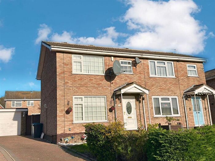 3 Bedroom Semi Detached House For Sale In Millbank, Oulton Broad, Lowestoft, Suffolk, NR32