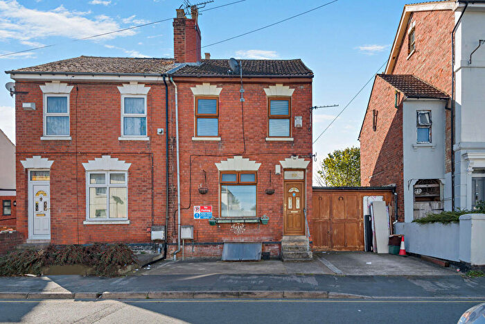 4 Bedroom Semi Detached House For Sale In Falkner Street, Gloucester, GL1