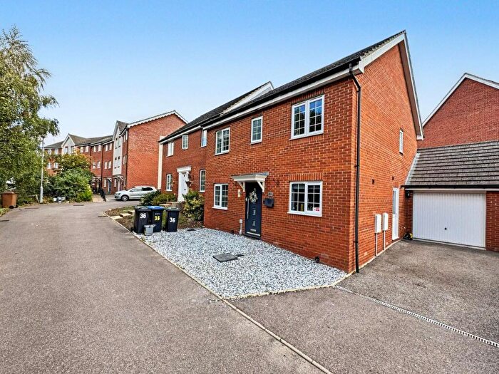 4 Bedroom Semi Detached House For Sale In Guillemot Close, Stowmarket, IP14