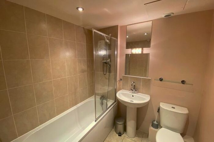 2 Bedroom Flat To Rent In Blair Street, Old Town, Edinburgh, EH1