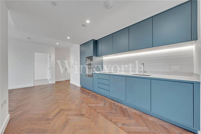 2 Bedroom Apartment To Rent In Ribbon Lane, London, NW2