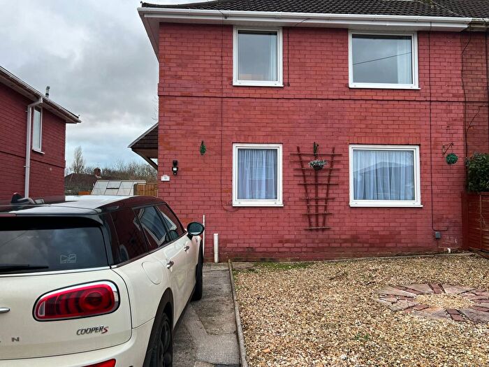 3 Bedroom Semi-Detached House To Rent In Coventry Walk, Bristol, BS4