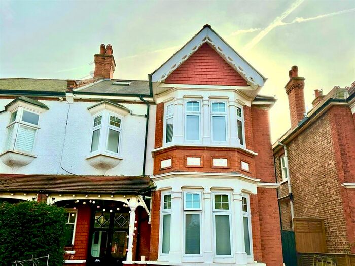 1 Bedroom Flat To Rent In Oakley Avenue, London, W5