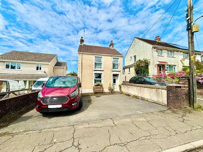5 Bedroom Detached House For Sale In Gowerton Road, Three Crosses, Swansea, SA4