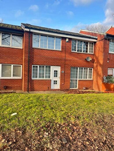 3 Bedroom Semi-Detached House To Rent In Bosworth Road, Doncaster, DN6