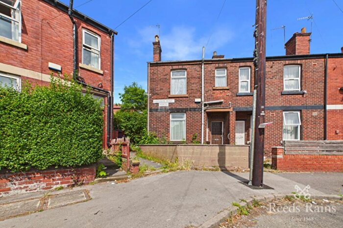 2 Bedroom End Of Terrace House For Sale In Ellesmere Road North, Sheffield, S4