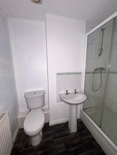 4 Bedroom Town House To Rent In Littlebrooke Close, Bolton, BL2