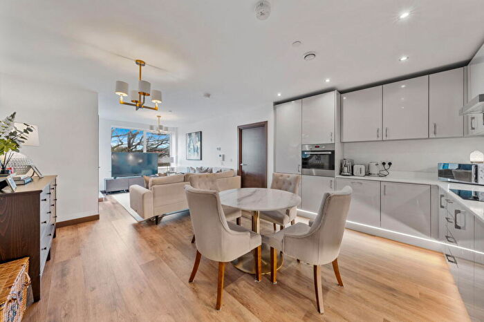 1 Bedroom Apartment For Sale In Halcyon Place, Brentwood, Essex, CM14