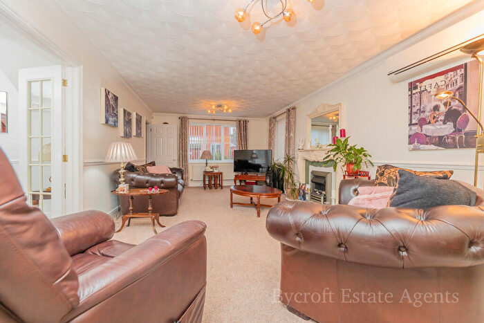 4 Bedroom Detached House For Sale In Quinnell Way, Lowestoft, NR32