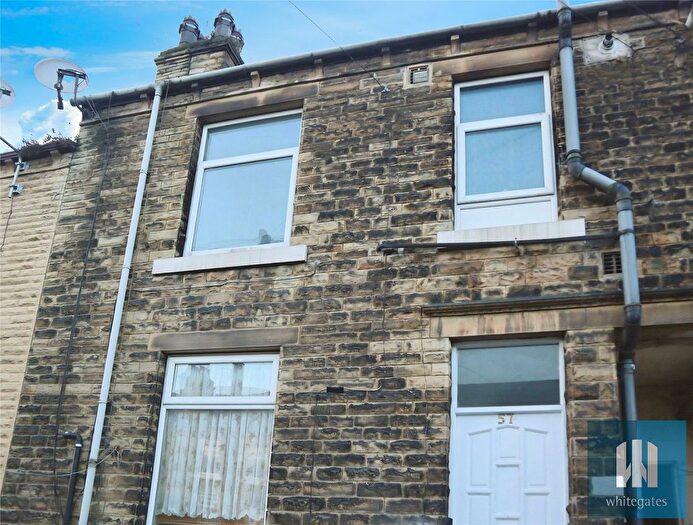 1 Bedroom Flat To Rent In Blackhouse Road, Fartown, Huddersfield, HD2