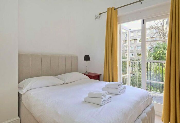 1 Bedroom Flat For Sale In Sutherland Avenue, Maida Vale, London, W9