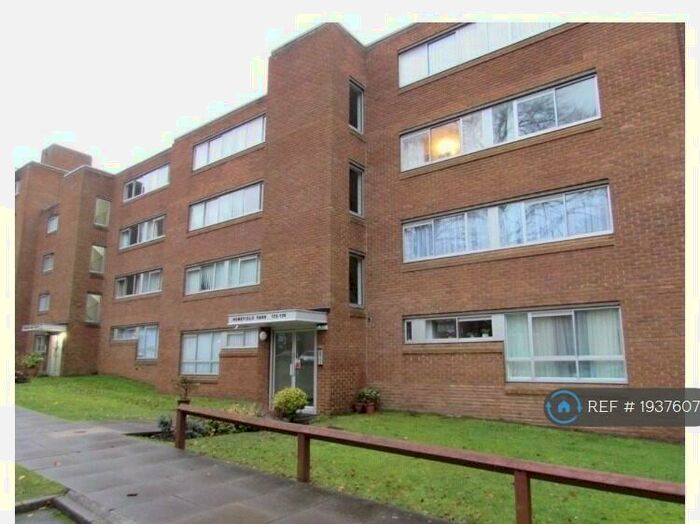 2 Bedroom Flat To Rent In Homefield Park, Sutton, SM1