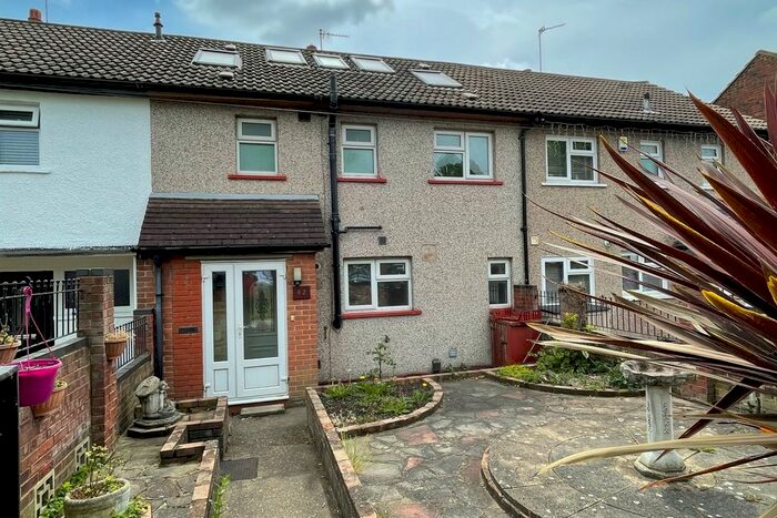 5 Bedroom Terraced House To Rent In Littlebrook Manorway, Dartford, Kent, DA1