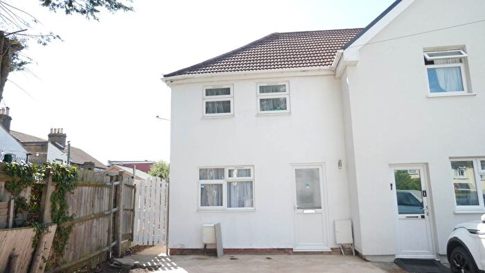 2 Bedroom Terraced House To Rent In Eastern Avenue, Waltham Cross, EN8