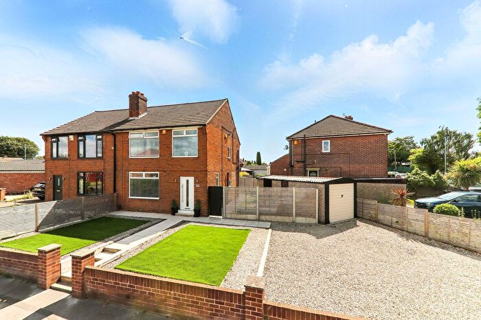 3 Bedroom Semi-Detached House For Sale In Bedford Close, Featherstone, WF7
